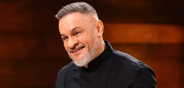 “Наважувався з 2022 року”: Ектор Хіменес-Браво в військовій формі заявив, що стане частиною армії України