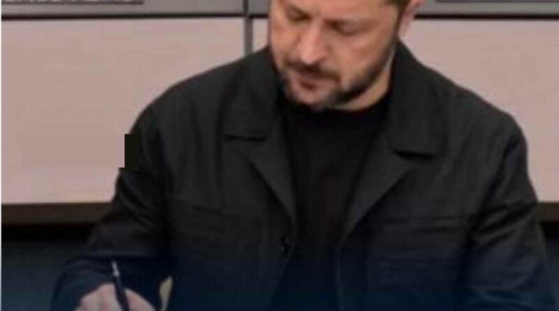Зеленський у ПАРЄ  підписав історичну та дуже важливу для нас угоду. Про що вона