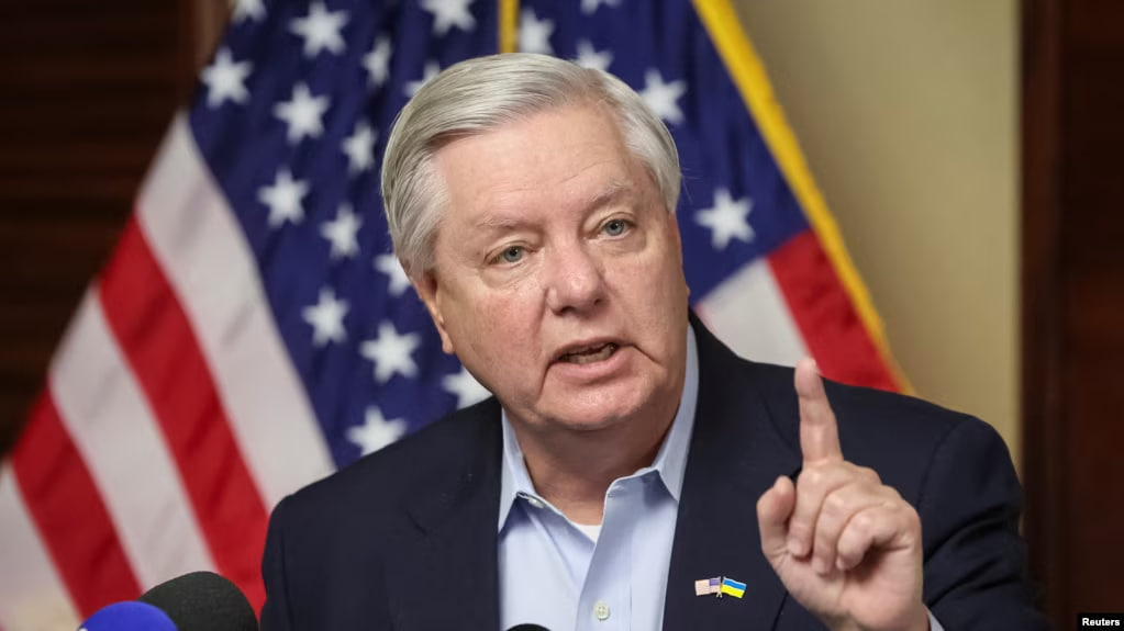 10 ХВ НАЗАД Сенатор ГРЕМ УВІРВАВСЯ з НЕГАЙНОЮ заявою про ВІЙНУ. Лише ПОСЛУХАЙТЕ, що ВИДАВ. Всі в СТУПОРІ!!