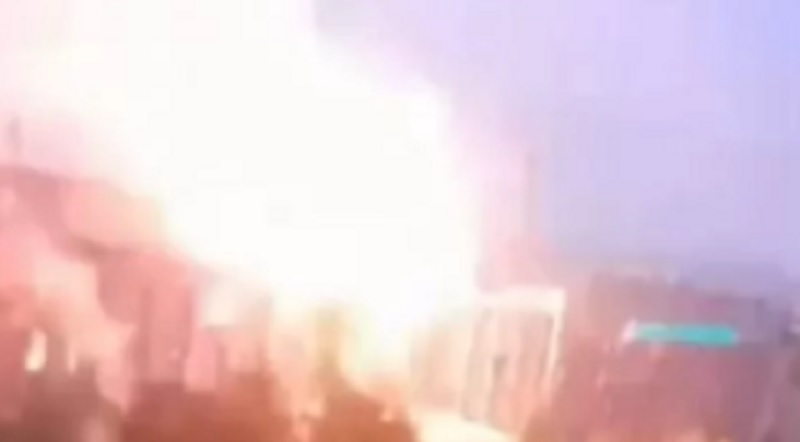 На рocії nанikа! “Невiдомі добpі дpoни” аmakувалu любимий зaвод пyтiна. Вiдео