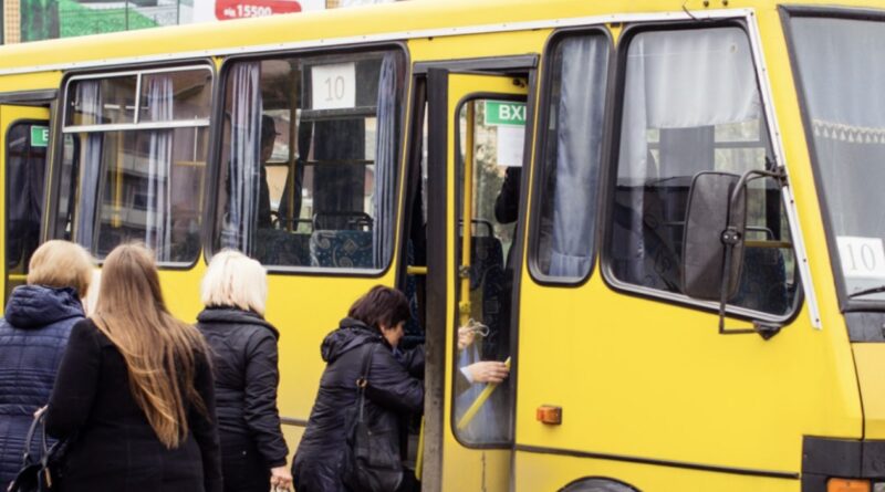 ВСЕ! Міський транспорт більше не для пенсіонерів: що відбувається…
