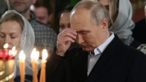 Путін настільки боїться, що поселив доньок і онуків поруч із собою в бункері — подробиці